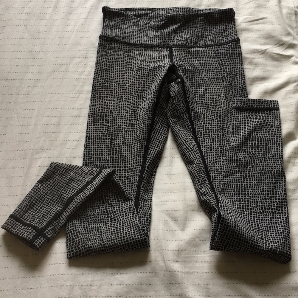 Lululemon tights size 4